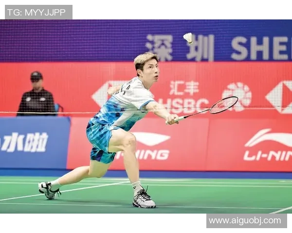 深圳羽毛球队实力揭秘：羽毛球巨献背后的训练与荣耀